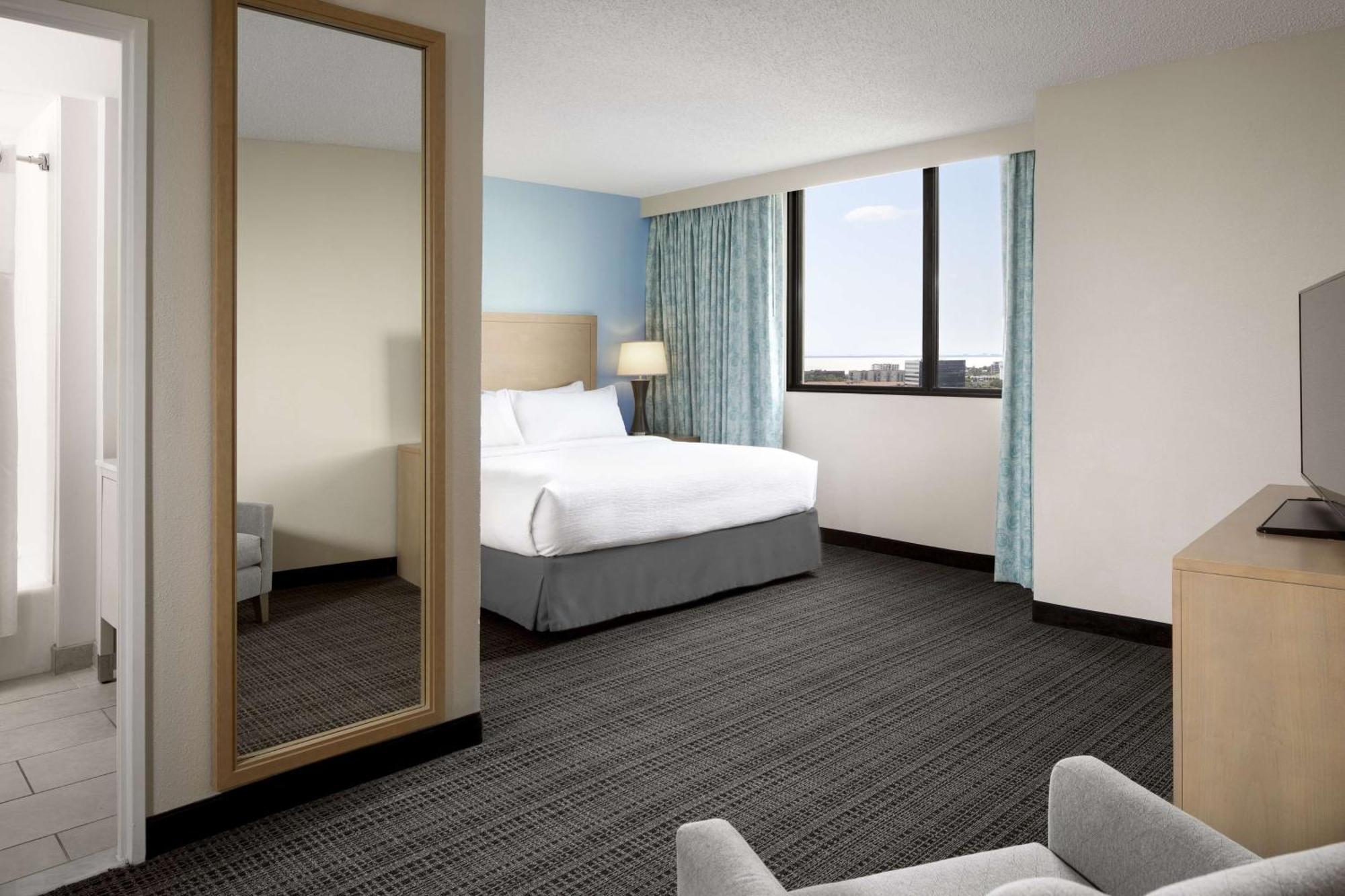 Embassy Suites By Hilton Tampa Airport Westshore Exterior foto